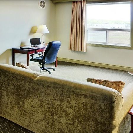 Nova Inn Peace River Екстер'єр фото